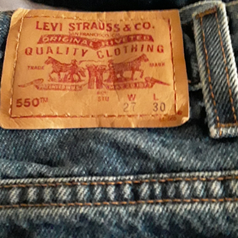 Levi's 9 pair styles 550 various sizes 27x30,4med